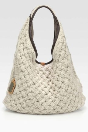 Stylish knitted bags