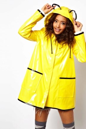 Raincoat - reliable protection in inclement weather