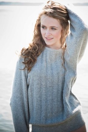 Stylish wool sweater for autumn and winter