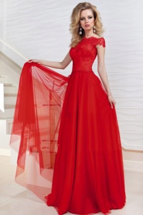 Evening dresses from Oksana Mucha