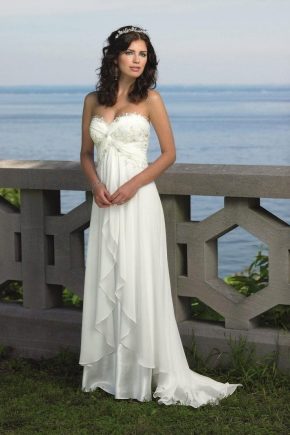 Light wedding dresses - simplicity and immediacy