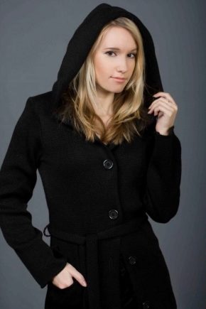 Women's coat with a hood