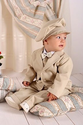 Costumes for newborn boys