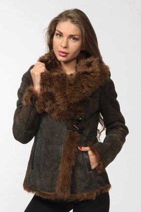 Fashionable short women's sheepskin coat 2019-2020