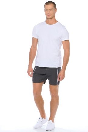 Fashionable men's shorts in 2019