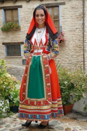 National costume of Italy