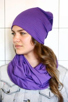 What can I wear with a purple scarf?