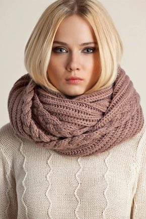 Knitted scarf-clip (snud or scarf-pipe)