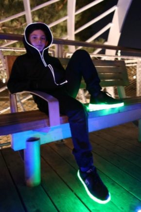 Luminous sneakers for kids