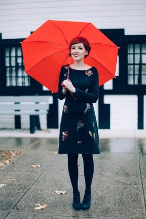 Red umbrella for romantics