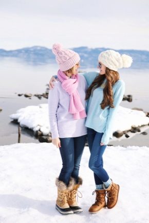 Women's winter boots on the platform