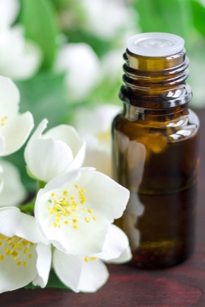 Jasmine oil for hair