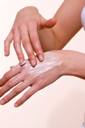 Hand cream for dryness and cracks