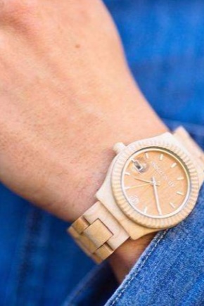 Wooden wrist watch