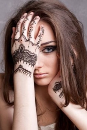 Light henna designs