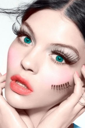 How to glue and remove false eyelashes