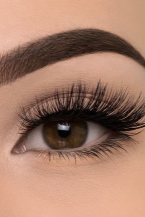 How to restore eyelashes after extension?