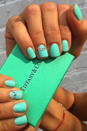 Tiffany Manicure