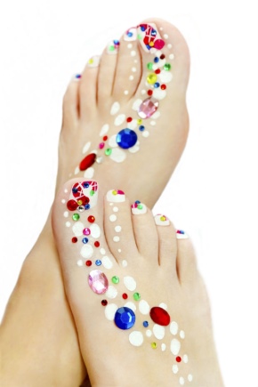 Pedicure with rhinestones