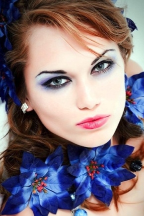 Blue makeup