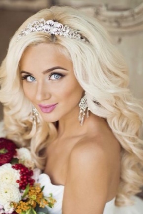 Wedding makeup for blondes