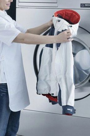 How to wash membrane clothes in a washing machine?