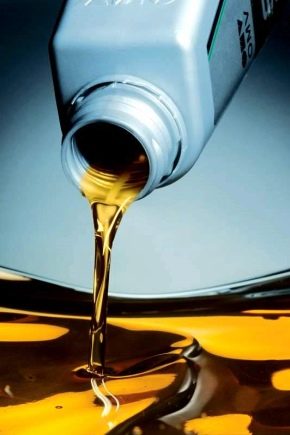 How to wash oil from clothes?