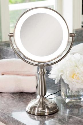 Table mirror with lighting: pros and cons