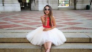 What can I wear tulle skirts with?