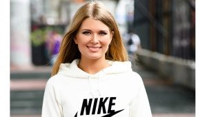 Nike sweatshirt