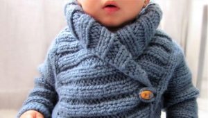 Knitted jacket for a boy