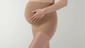 Compression tights and stockings for pregnant women