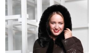 Women's coats of large sizes