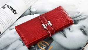 Fashionable women's leather wallet