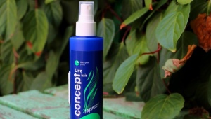 Spray for combing hair