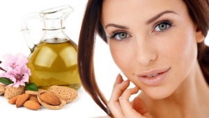 Almond oil from wrinkles around the eyes