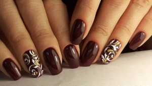 Manicura De Barniz Oscuro