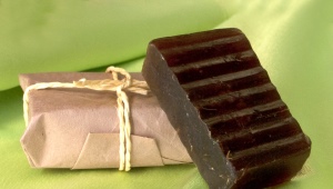 Tar soap for intimate hygiene