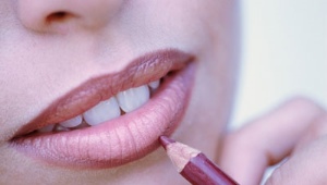 Lip pencil