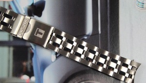 Metal bracelet for watches