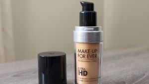 Make Up For Ever Foundation