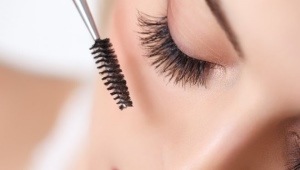 How to improve eyelashes at home?