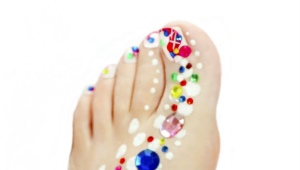 Pedicure with rhinestones