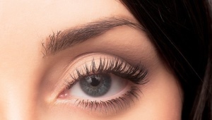 Effects of eyelash extensions