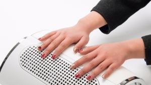 Manicure vacuum cleaner