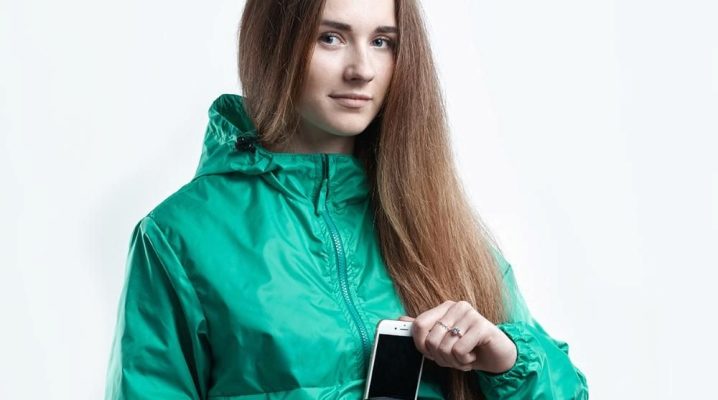 Anorak cortavientos mujer