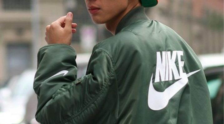 Jaket Nike