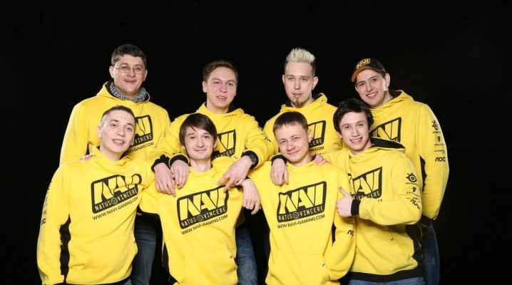 NaVi sweatshirt with the champion's Star Ladder logo