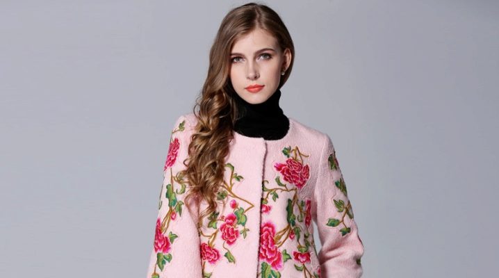 Coat with embroidery is the best way to show individuality.