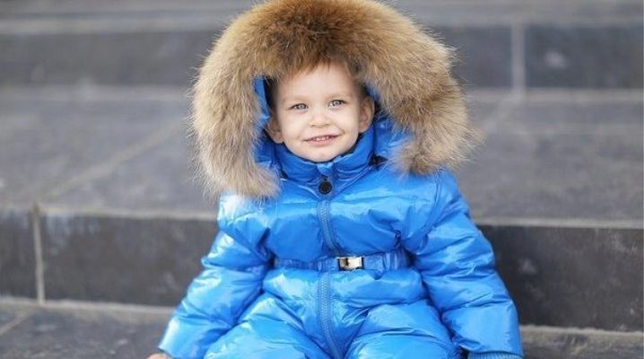 Monos de niños de Moncler